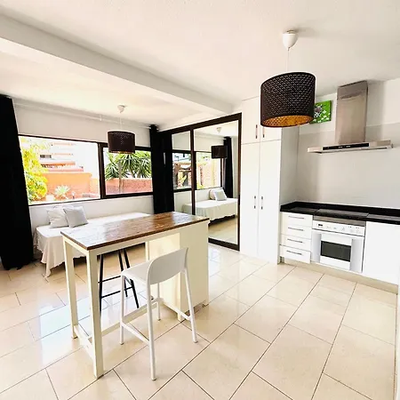 Paraiso * 卡亚俄萨尔瓦赫